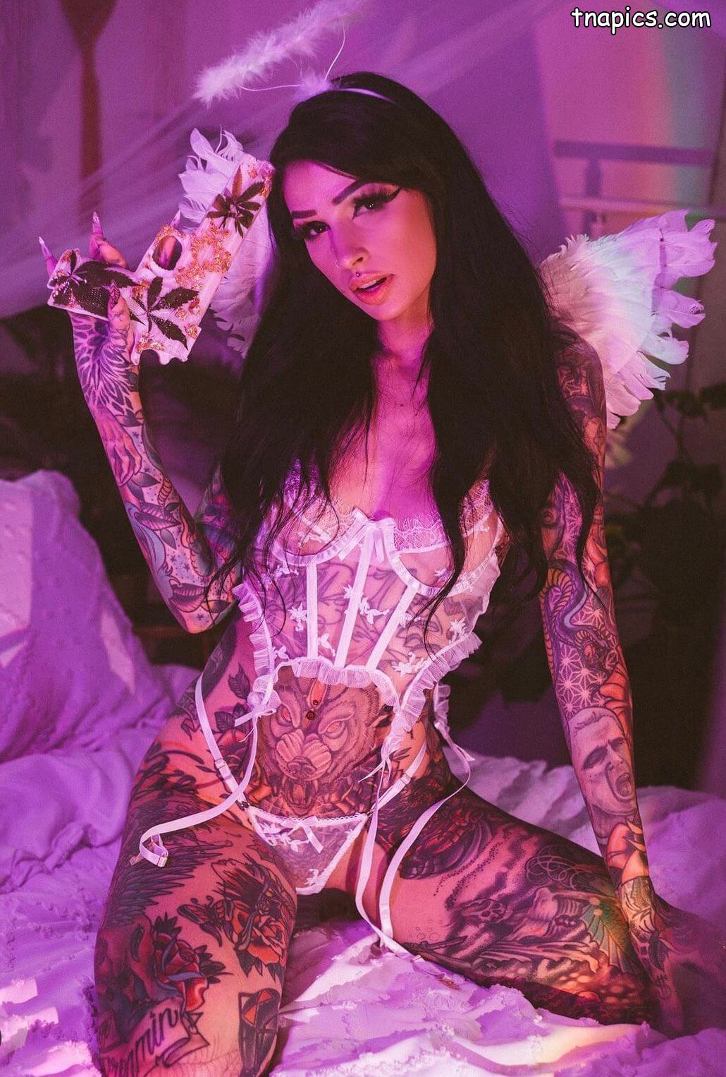 Angela Mazzanti Nude 16