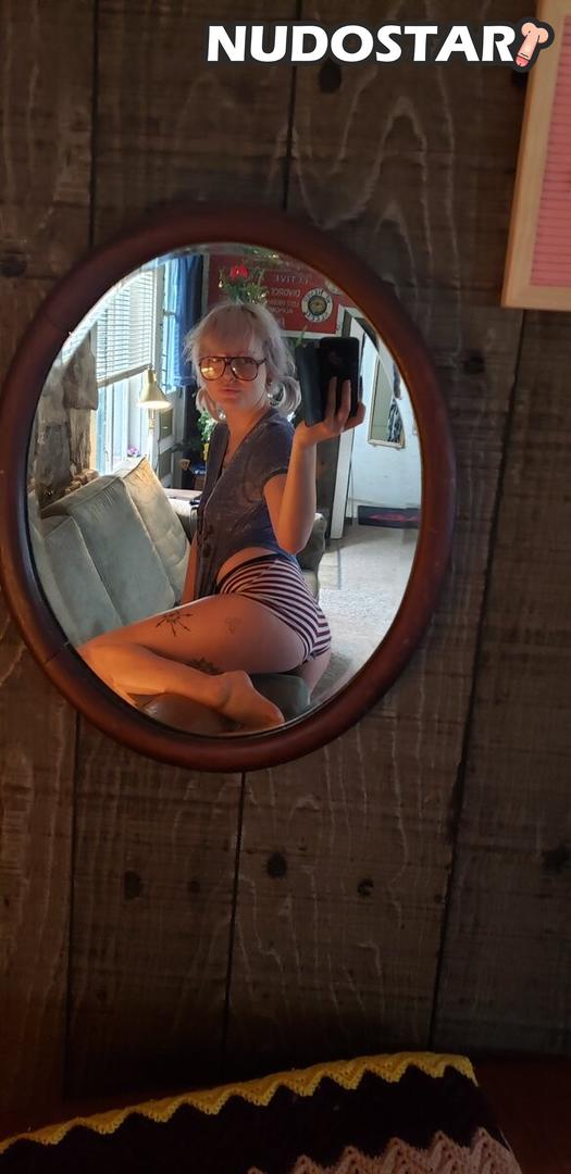 Sweetfaebelle Leaked Photo 12