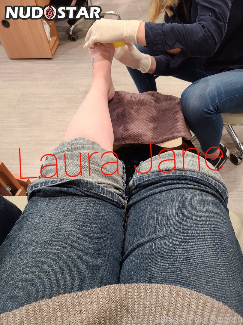 Laurajaneuncensored Leaked Photo 38