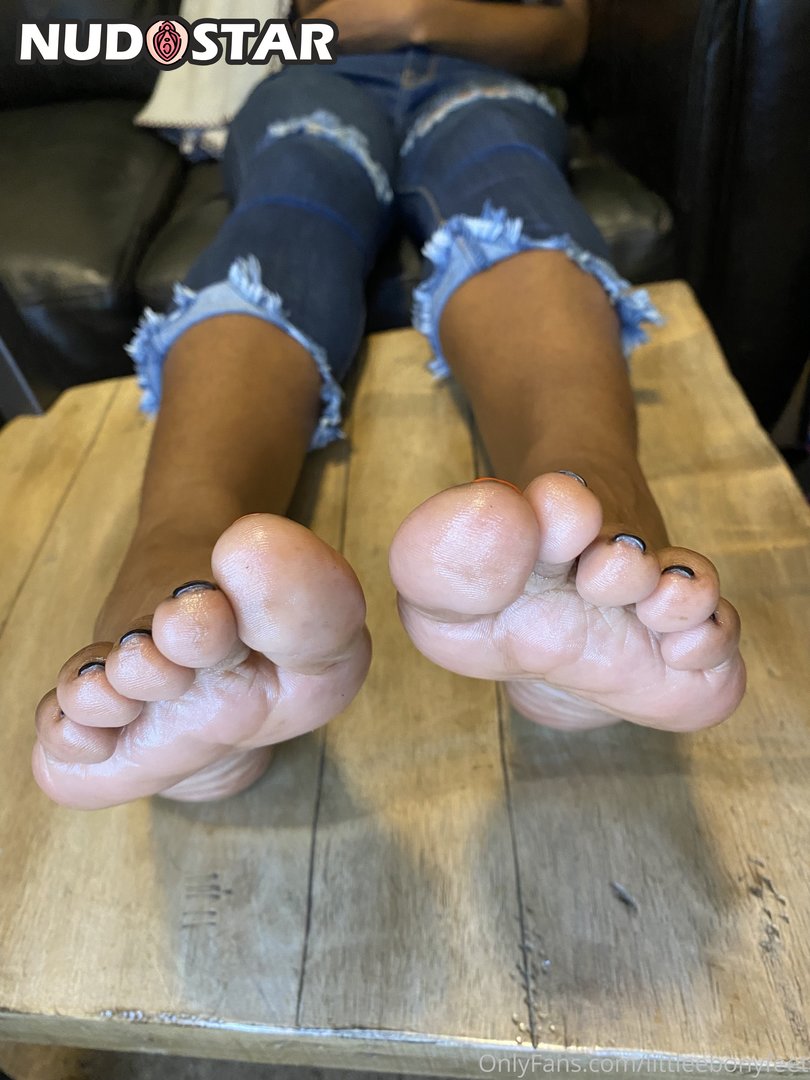 Littleebonyfeet Leaked Photo 12