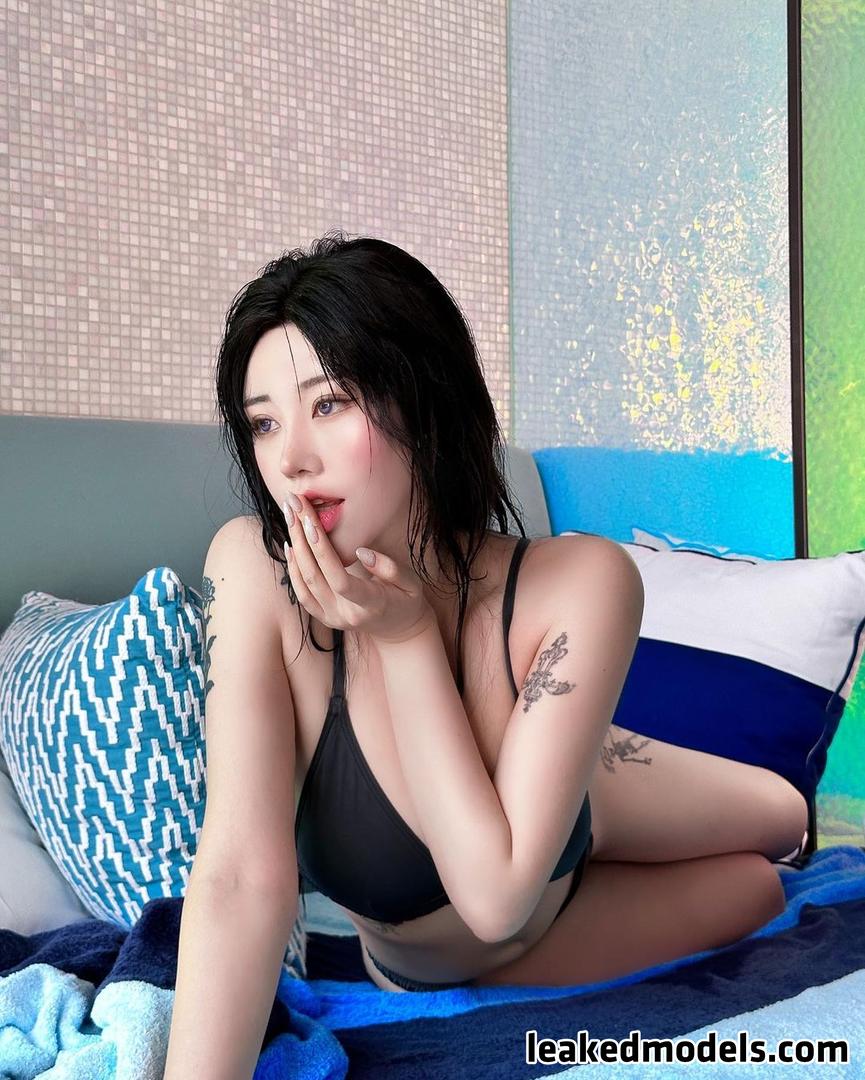 Naughty-rabbit Naked 12