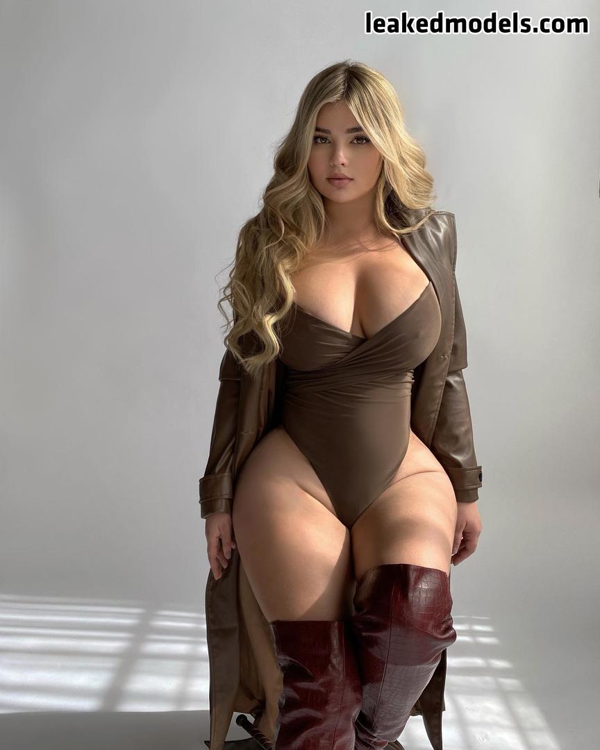 Anastasia-kvitko Naked 9