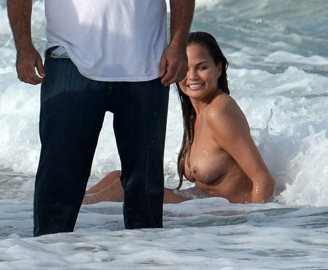 Chrissy Teigen nude breasts