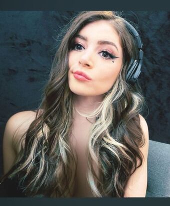 Chrissy Costanza Nude Leaks OnlyFans Photo 74