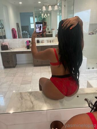 Yasmine Lopez Nude Leaks OnlyFans Photo 137