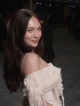 Maddie Ziegler Nude Leaks OnlyFans Photo 173