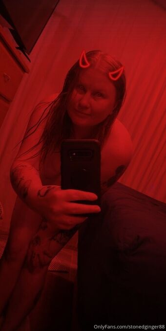 stonedginger88 Nude Leaks OnlyFans Photo 15