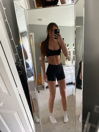 Elise Mancabelli Nude Leaks OnlyFans Photo 16