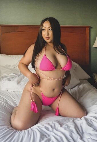 Lalakher Hmong Thicc Nude Leaks OnlyFans Photo 5