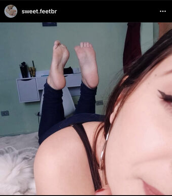 Sweet.feetbr Nude Leaks OnlyFans Photo 3