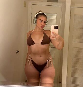 Emely Hernandez Nude Leaks OnlyFans Photo 25