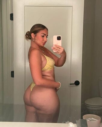 Emely Hernandez Nude Leaks OnlyFans Photo 28