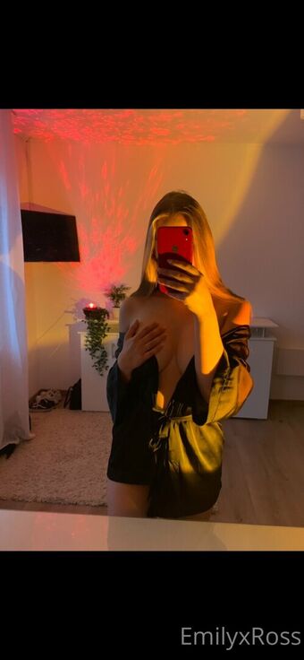 Emilyxross Nude Leaks OnlyFans Photo 39