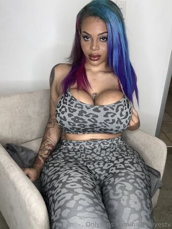 hallehayestv Nude Leaks OnlyFans Photo 17