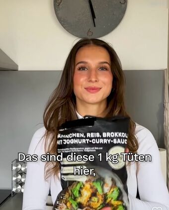 Kennt jemand die Influencerin aus Werbung für meal prep Gerichte? Nude Leaks OnlyFans Photo 3