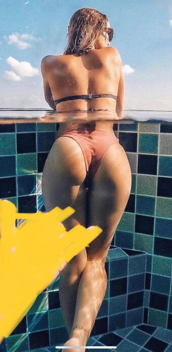 Kim Komnenić Nude Leaks OnlyFans Photo 17