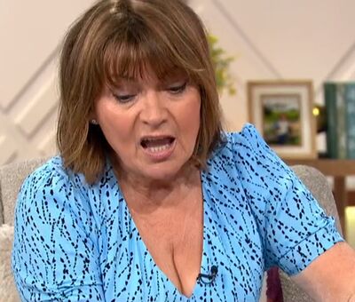 Lorraine Kelly Nude Leaks OnlyFans Photo 10