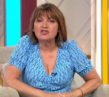 Lorraine Kelly Nude Leaks OnlyFans Photo 9