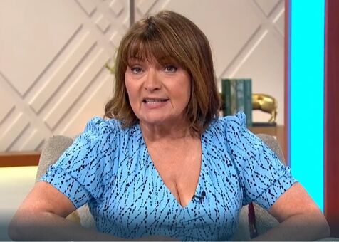 Lorraine Kelly Nude Leaks OnlyFans Photo 12