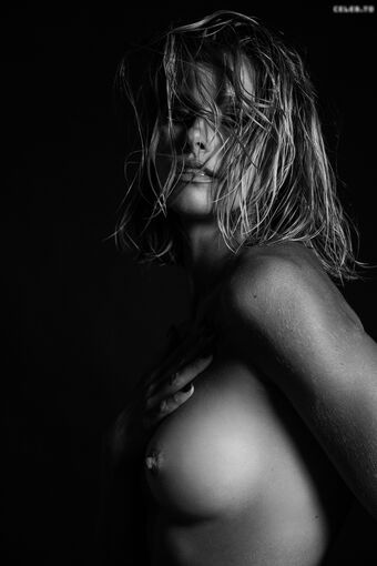 Natalie Roser Nude Leaks OnlyFans Photo 12