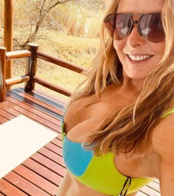 Carol-vorderman Nude Leaks OnlyFans Photo 192